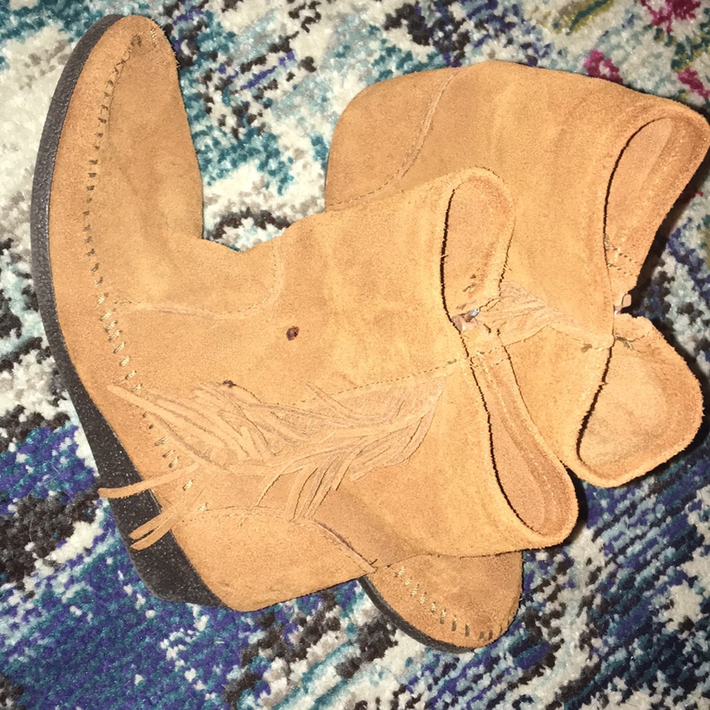 Minnetonka boots
